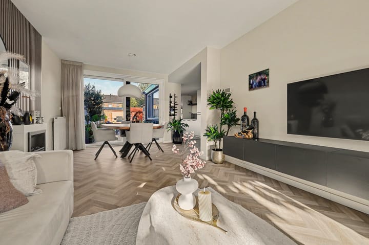 Tussenwoning te koop: De Hoogstraat 4, Vlijmen