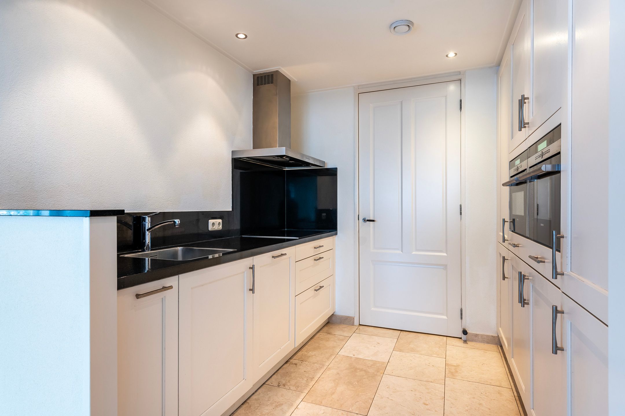 Photo 12 of Willem-Alexanderstraat 2-32