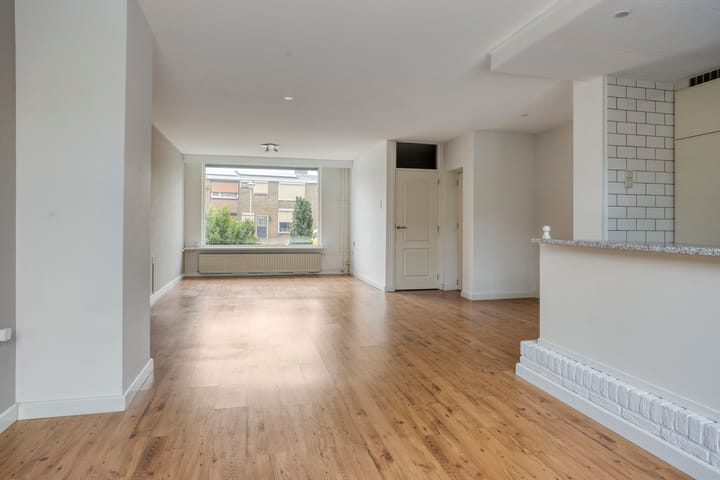 Tussenwoning te koop: Irisstraat 6, Steenbergen (Nb)