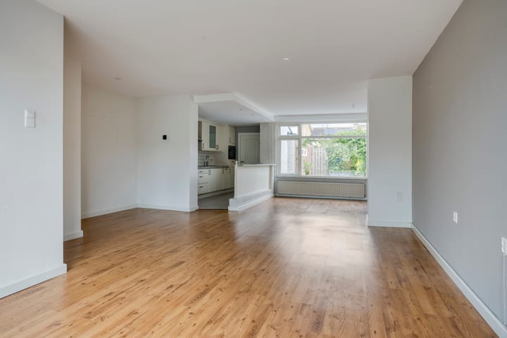 Tussenwoning te koop: Irisstraat 6, Steenbergen (Nb)