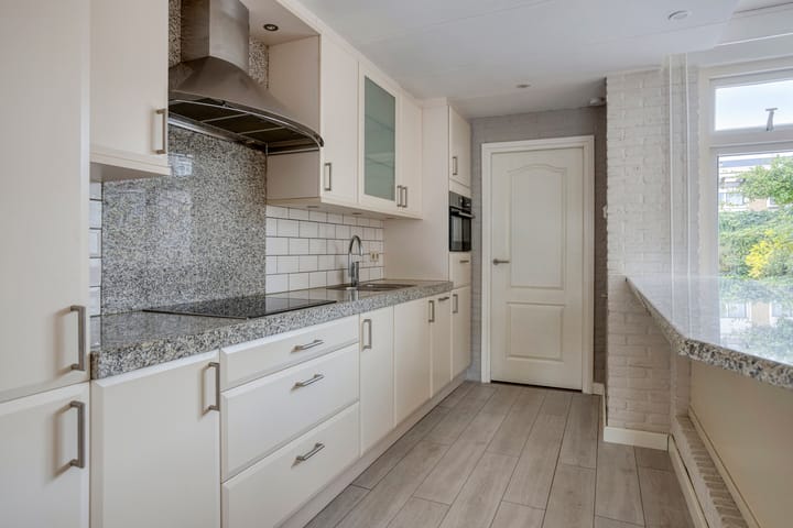Tussenwoning te koop: Irisstraat 6, Steenbergen (Nb)