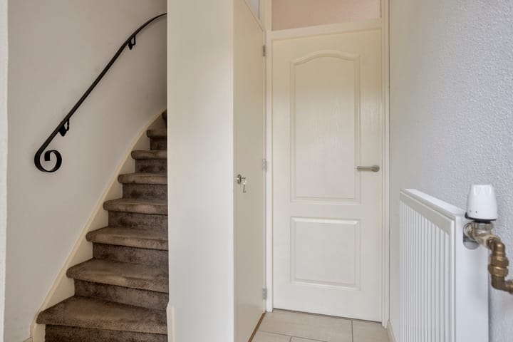 Tussenwoning te koop: Irisstraat 6, Steenbergen (Nb)