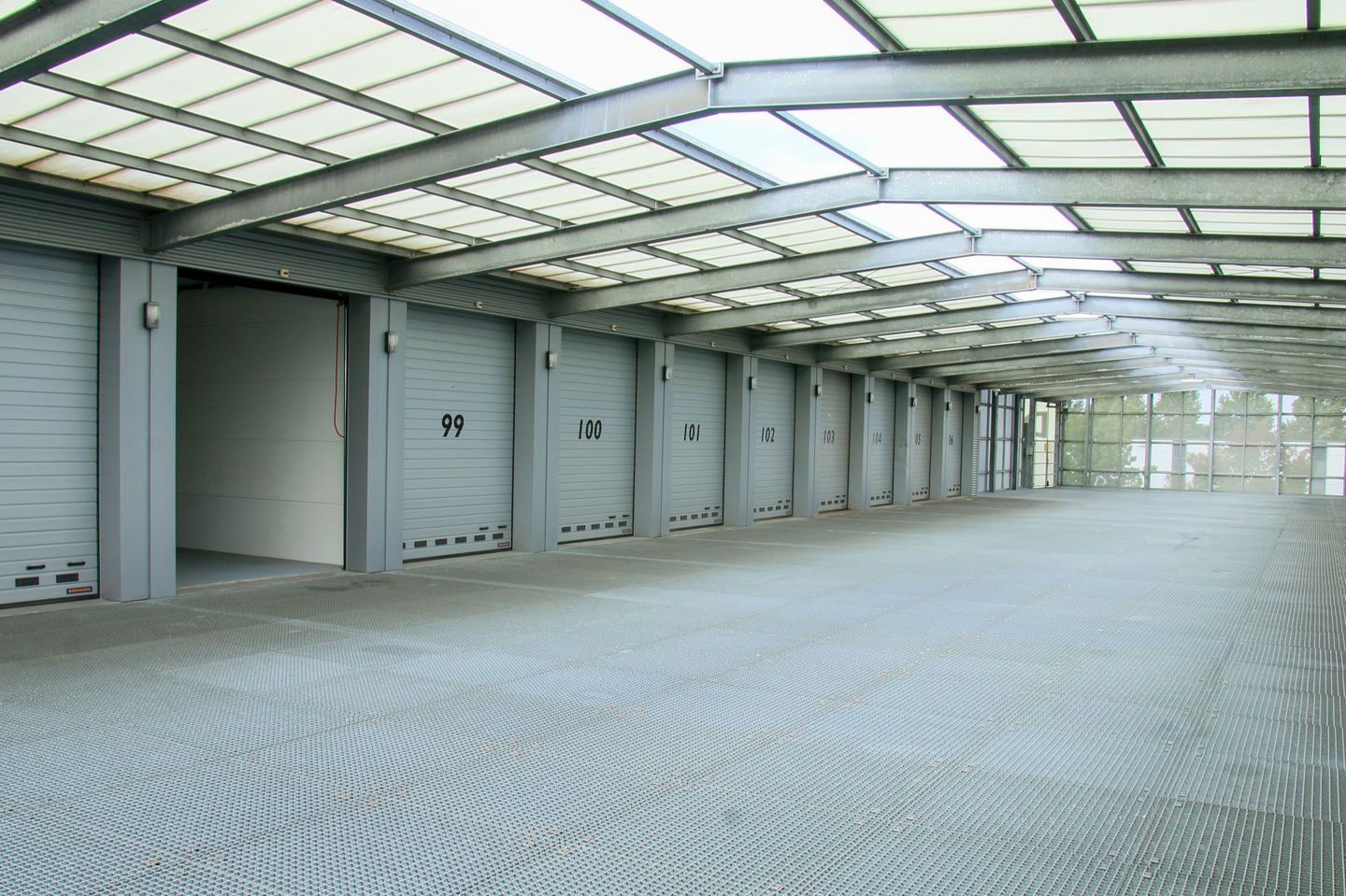 Bekijk foto 2 van Grote Esch 830-C98