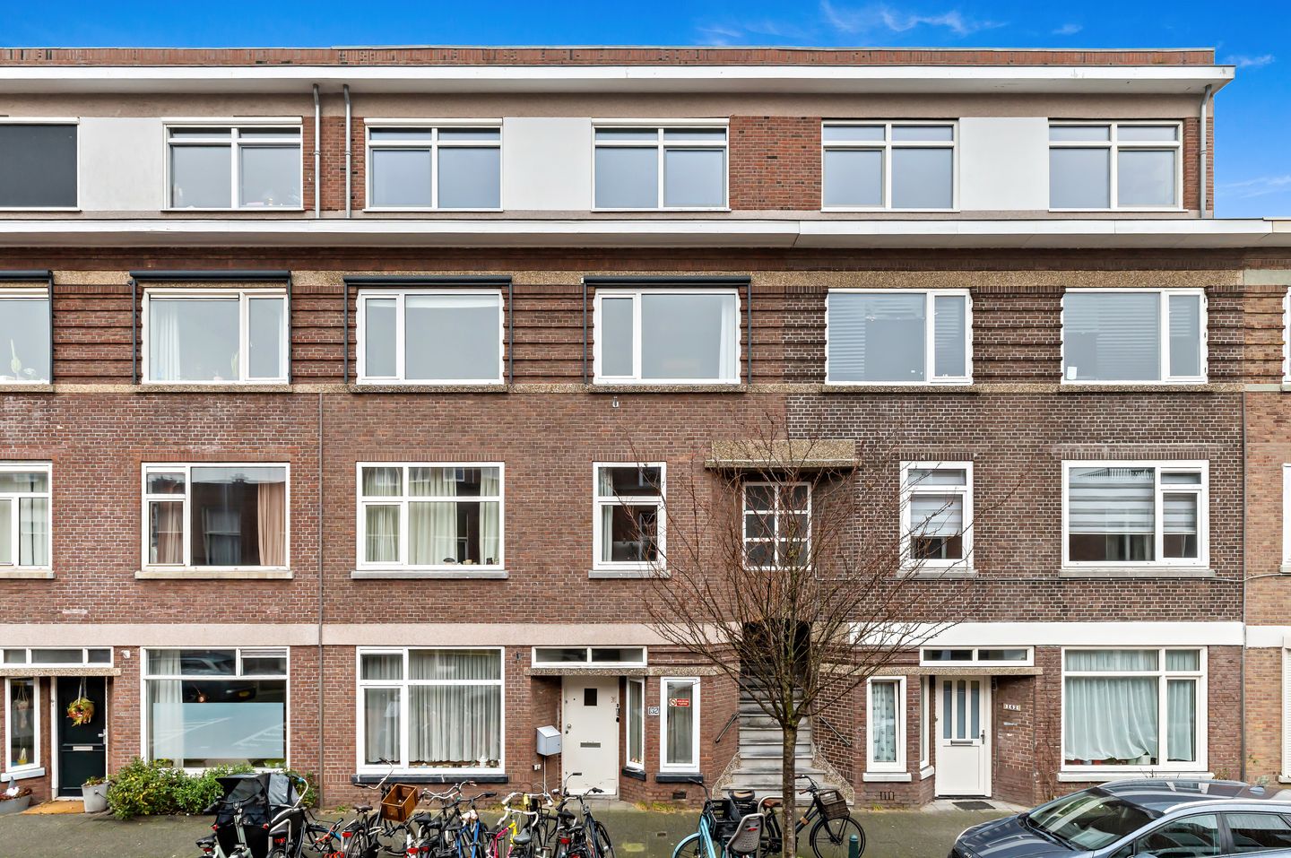 Photo 40 of Hendrik Zwaardecroonstraat 156