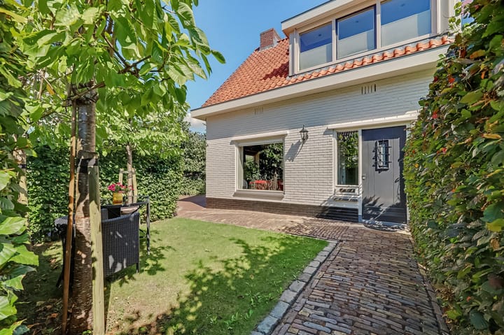 Twee-onder-één-kap te koop: Mildijk 4, Vuren