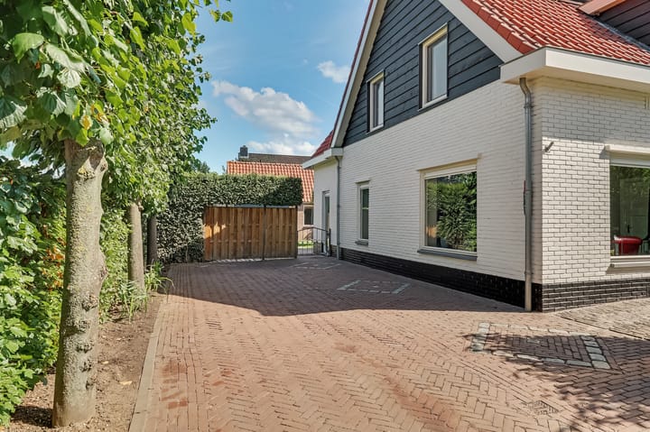 Twee-onder-één-kap te koop: Mildijk 4, Vuren