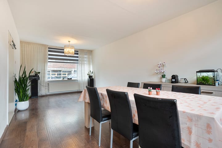 Tussenwoning te koop: Sint Josephstraat 15, Zwolle