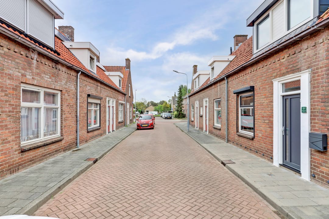 Photo 8 of Zeeburgstraat 8