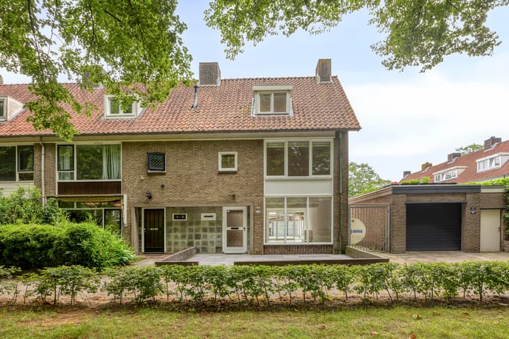 Postelse Hoeflaan 122, Tilburg
