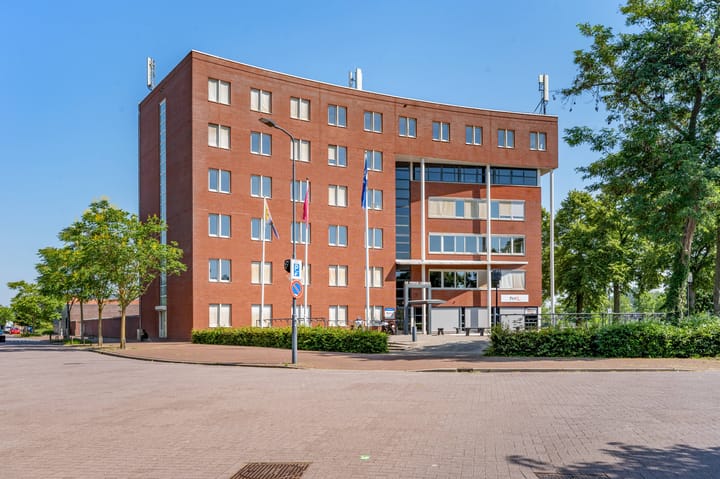 Parallelweg 64