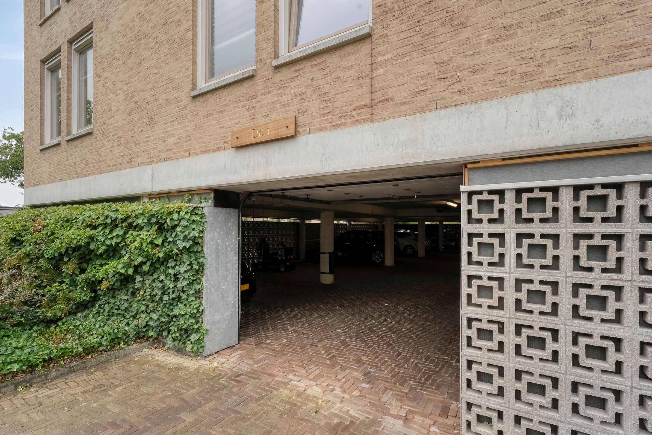 Photo 36 of van Emstplein 9
