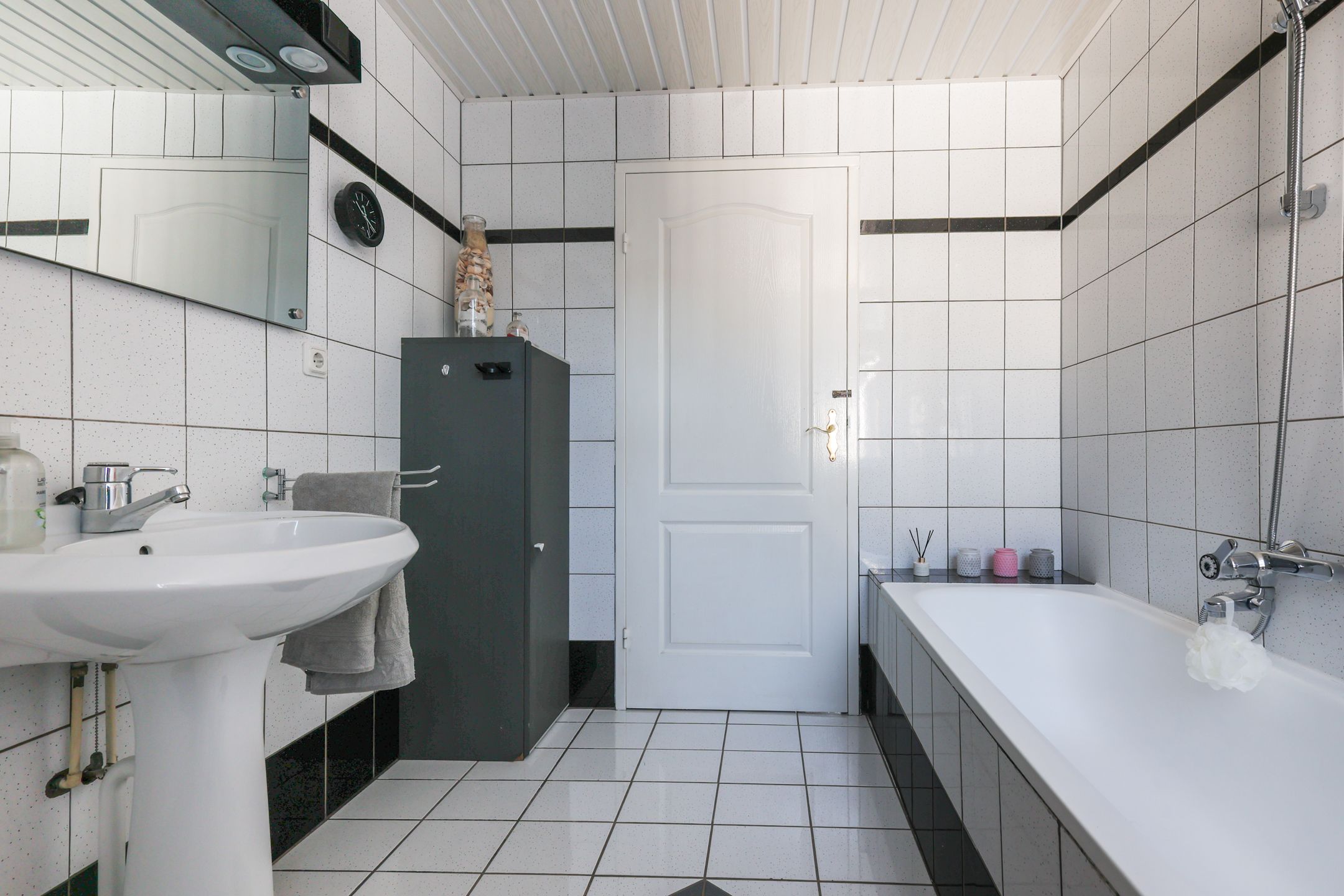 Photo 24 of Kloosterraderstraat 88
