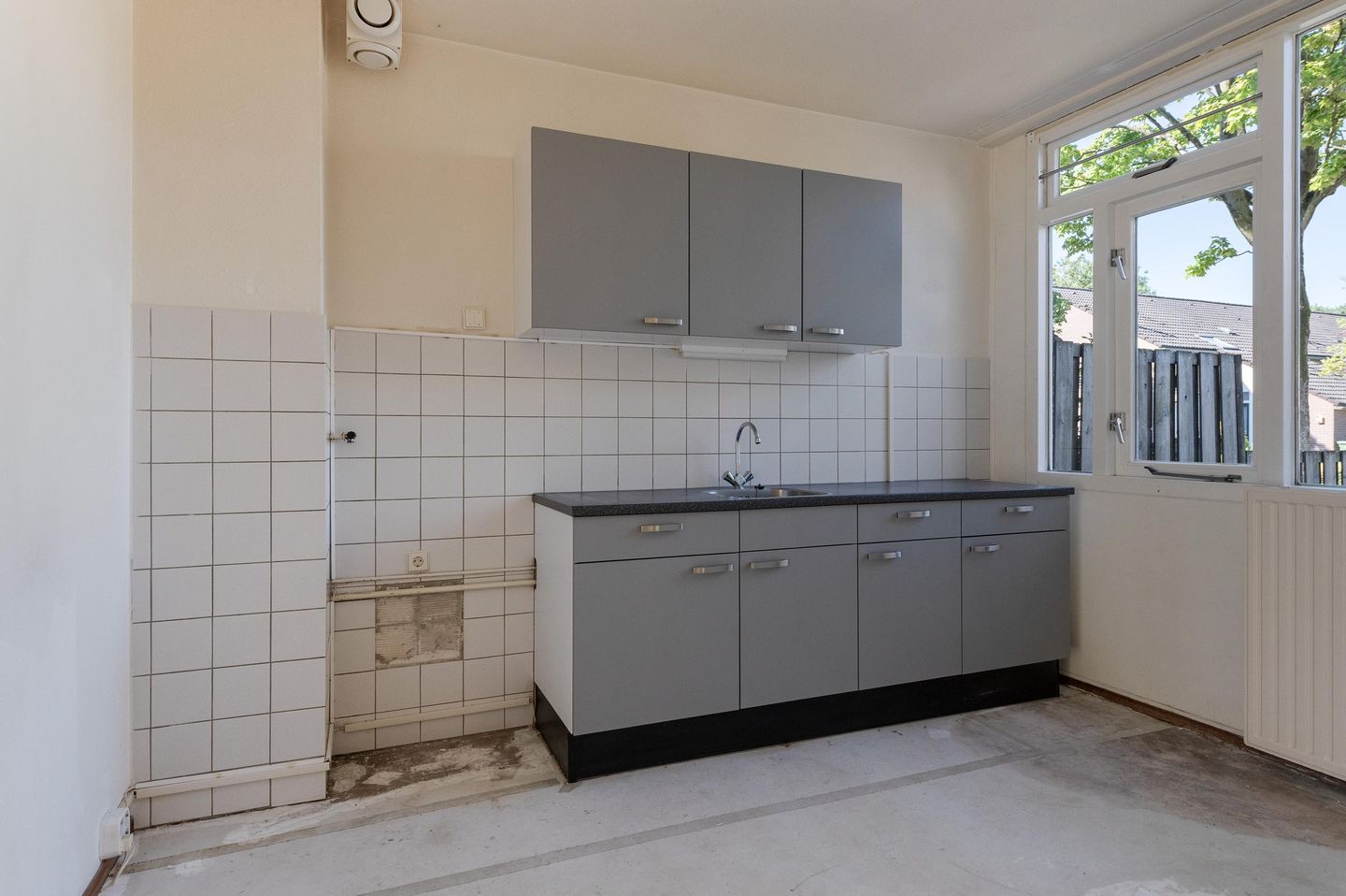 Photo 14 of Helmondstraat 73