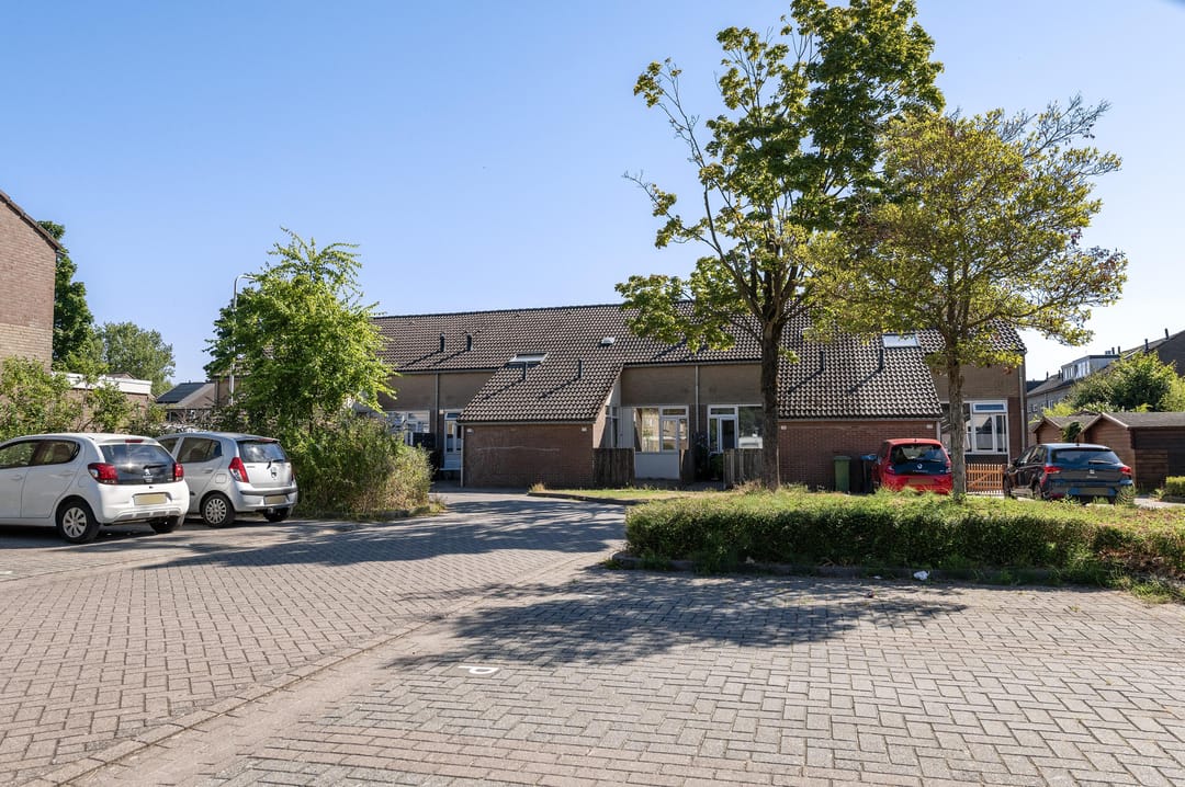 Photo 31 of Helmondstraat 73