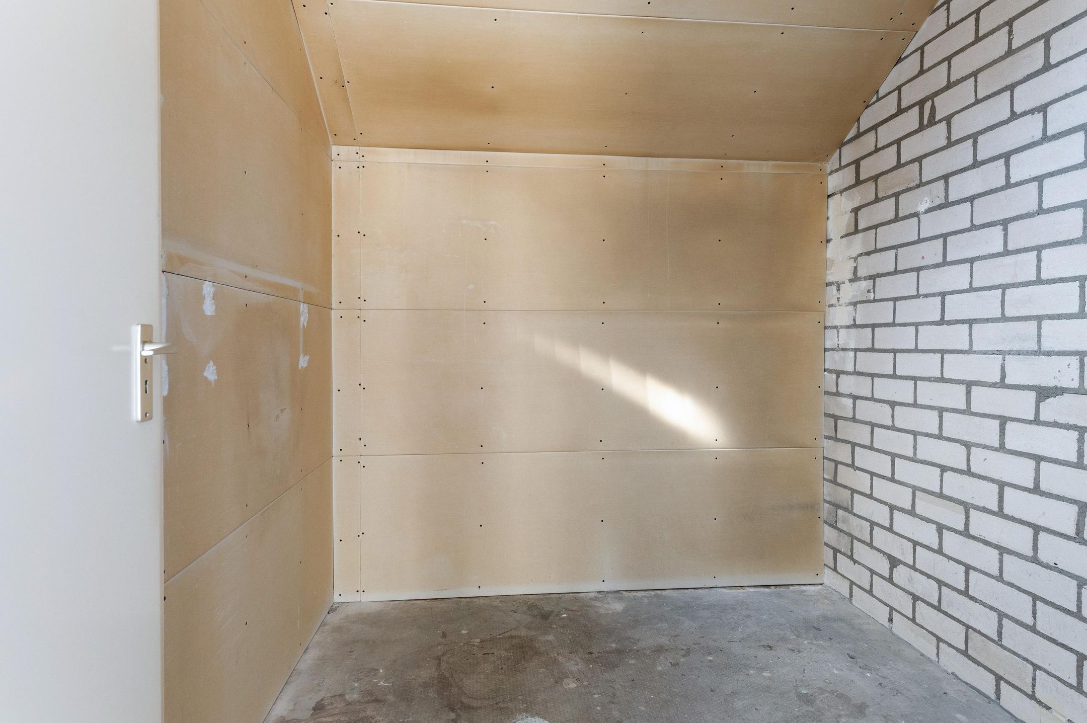 Photo 18 of Helmondstraat 73