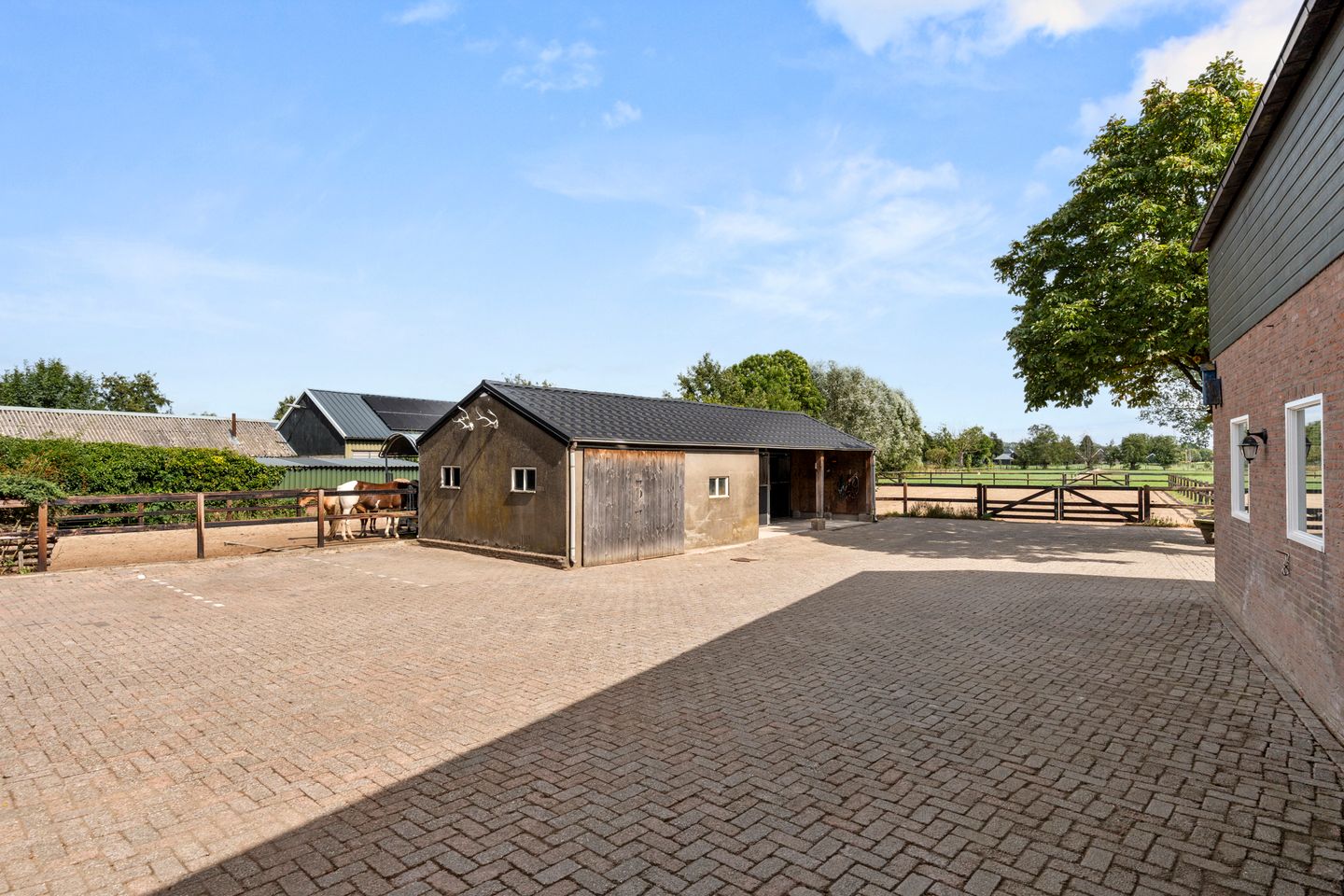 Foto 44 van Meikade 24-B