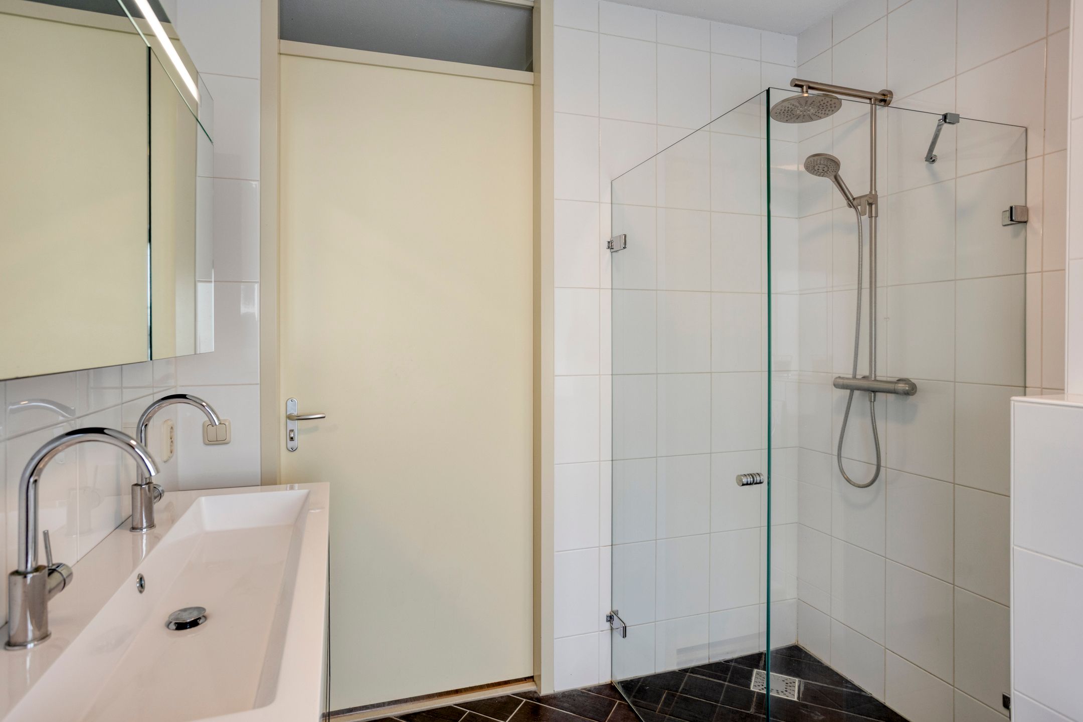 Photo 18 of J.W. Pienemanstraat 37