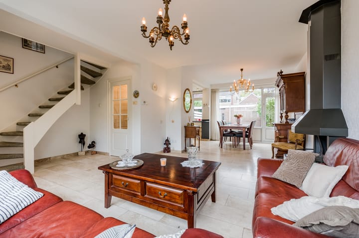 Tussenwoning te koop: Landsteinerstraat 6, Diemen