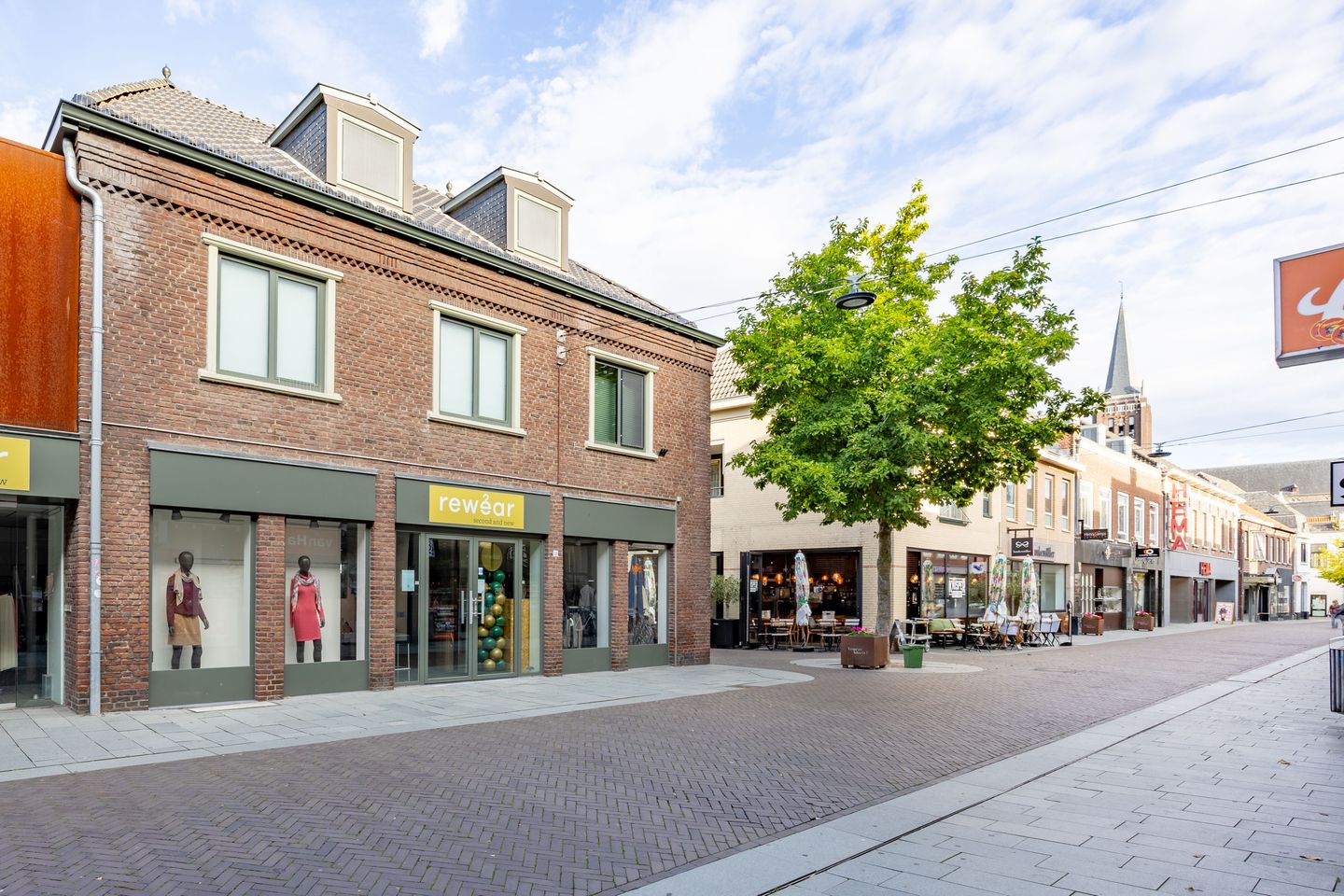 View photo 1 of Grotestraat 56