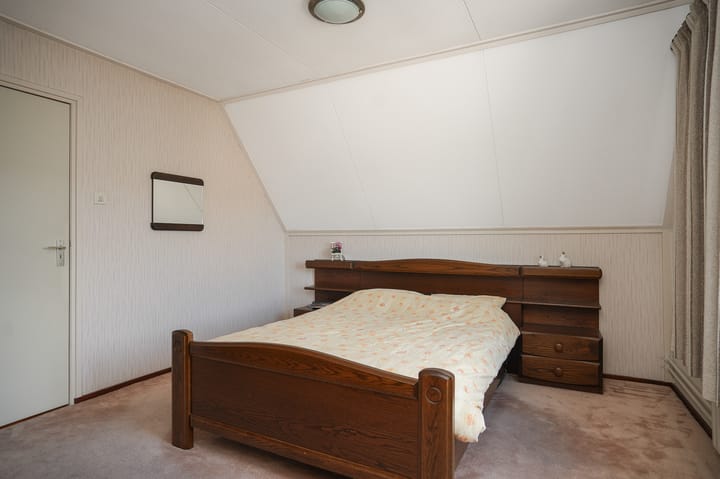Twee-onder-één-kap te koop: Schoolstraat 5, Rossum (Ge)