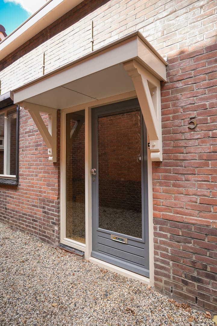 Twee-onder-één-kap te koop: Schoolstraat 5, Rossum (Ge)