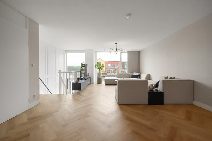 Tussenwoning te koop: Prunuskade 33, Rijswijk (Zh)