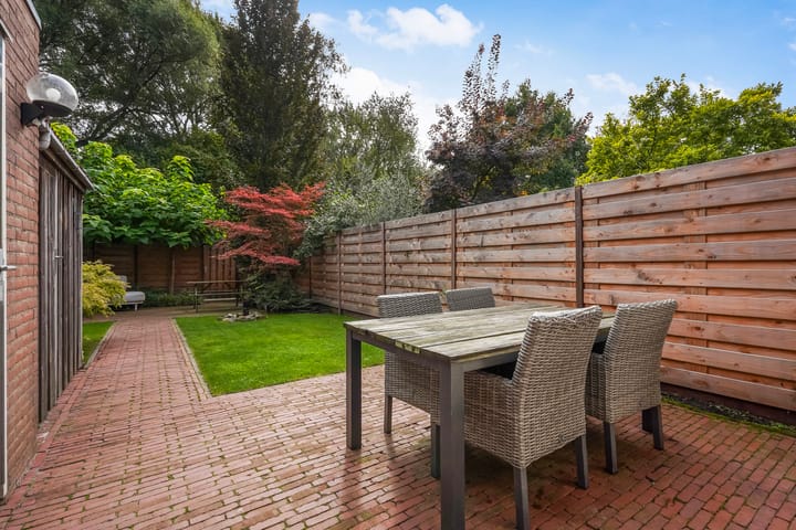 Tussenwoning te koop: Barentszrede 32, Zoetermeer