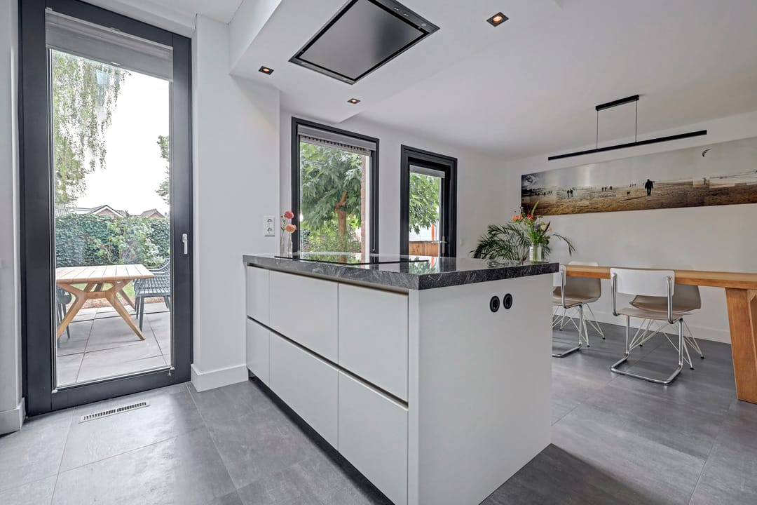 Photo 22 of Burgemeester van Randwijckstraat 42