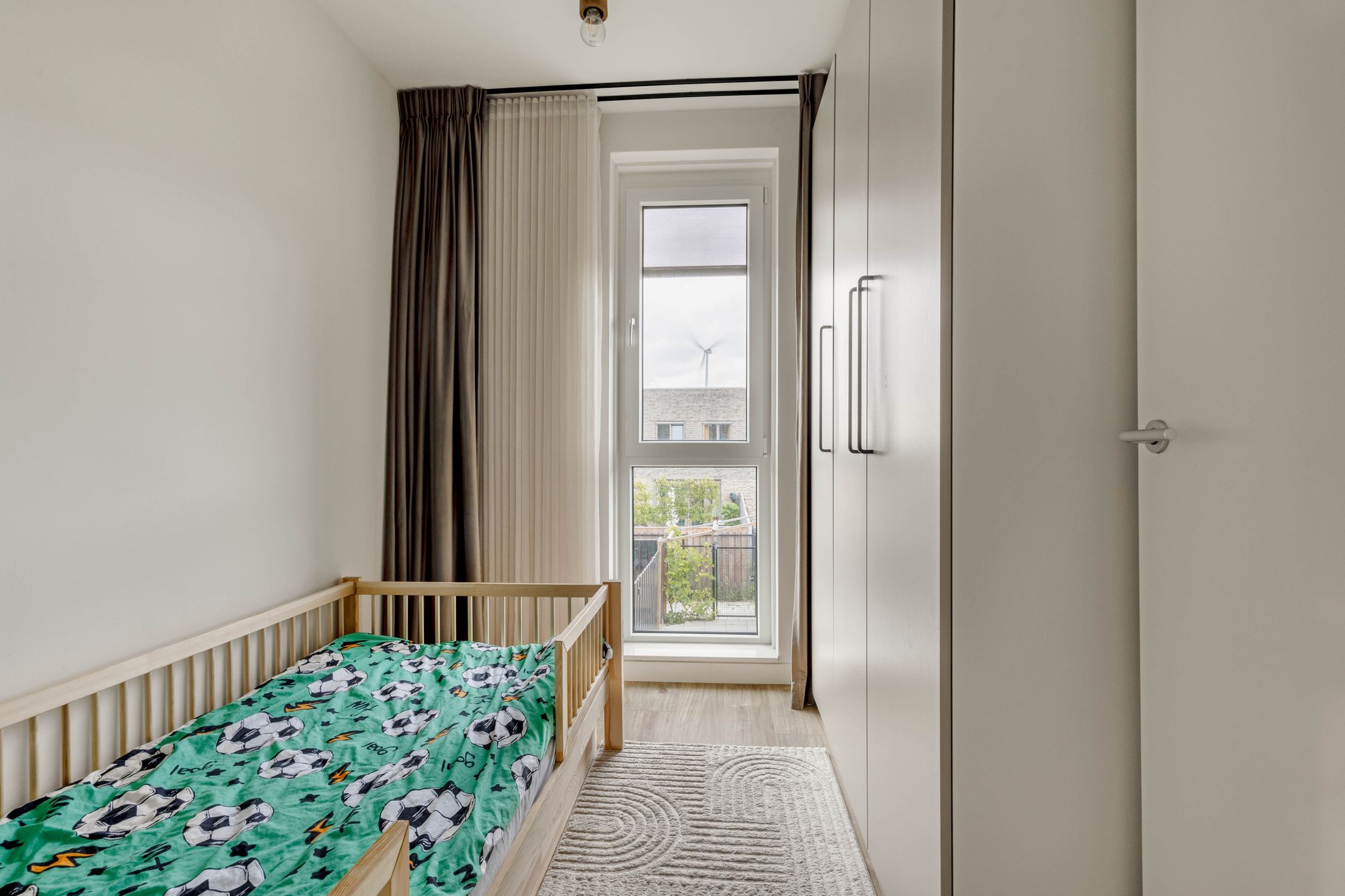 Photo 18 of Elizabeth Anscombestraat 27