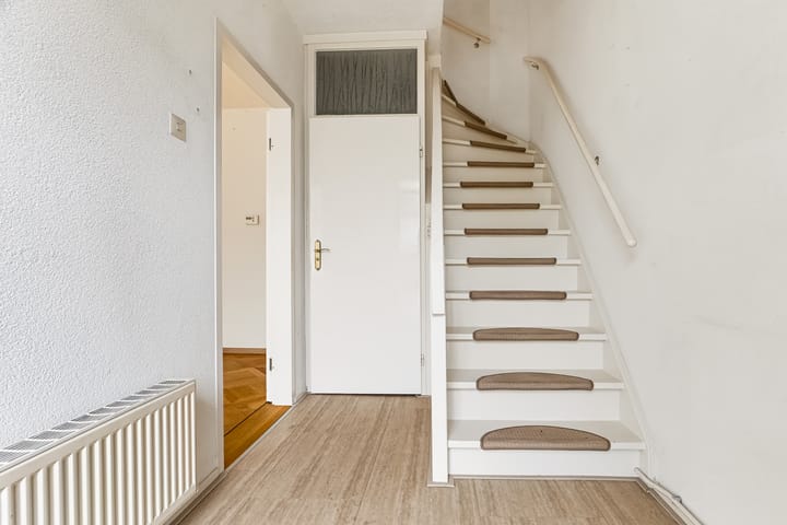 Tussenwoning te koop: Fivelingostraat 104, Assen