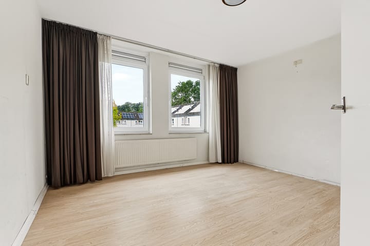 Tussenwoning te koop: Fivelingostraat 104, Assen