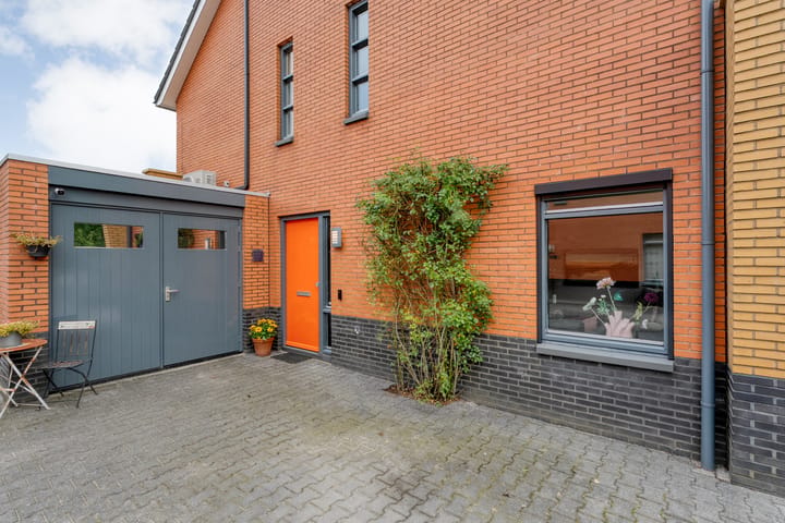 Twee-onder-één-kap te koop: Noorddreef 4, Hoogeveen