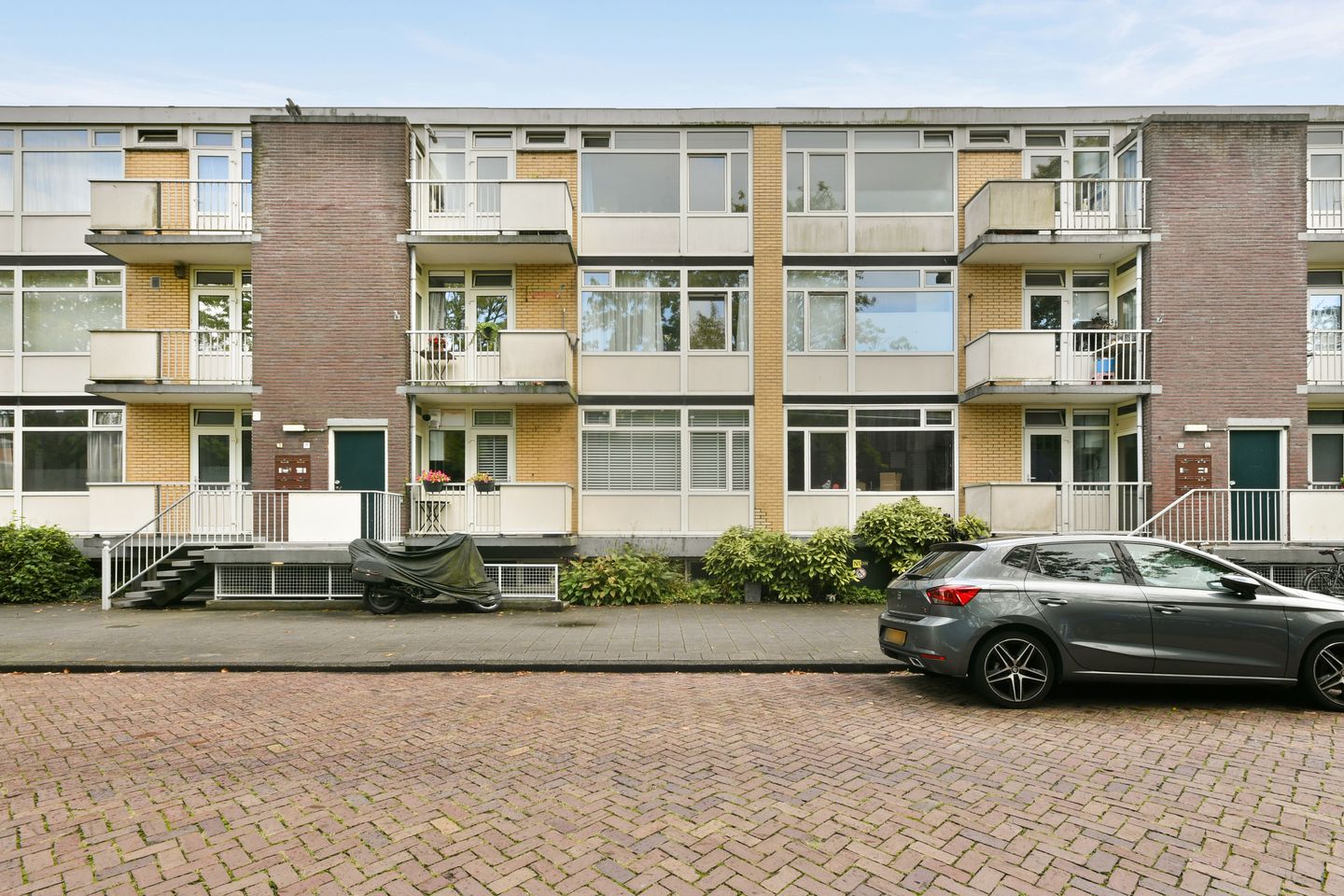 Photo 5 of Albert Verweylaan 11-II