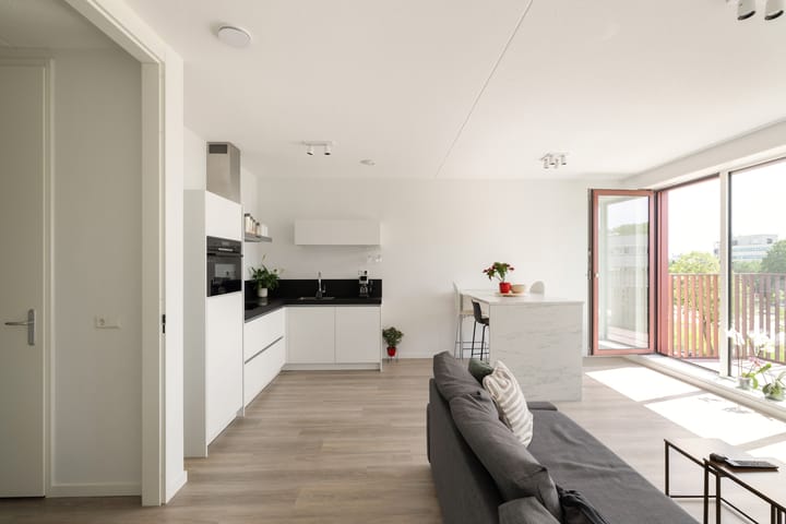 Appartement te koop: Mies van der Rohestraat 81, Hoofddorp