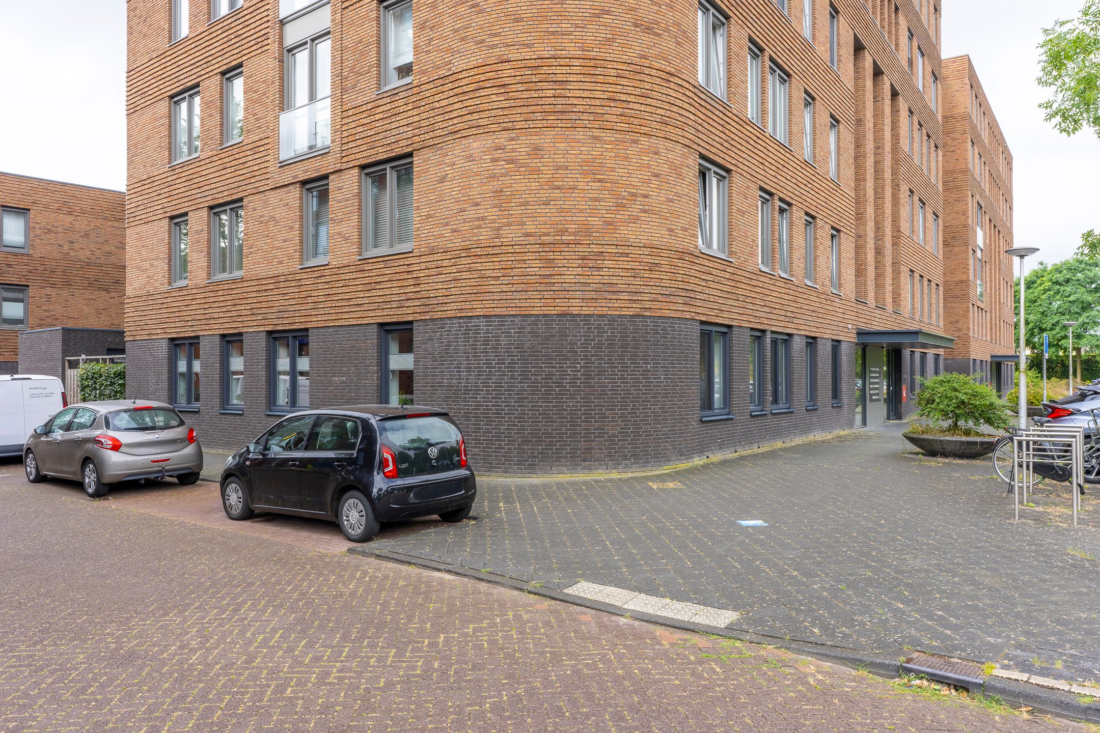 Foto 42 van Pablo Picassostraat 77