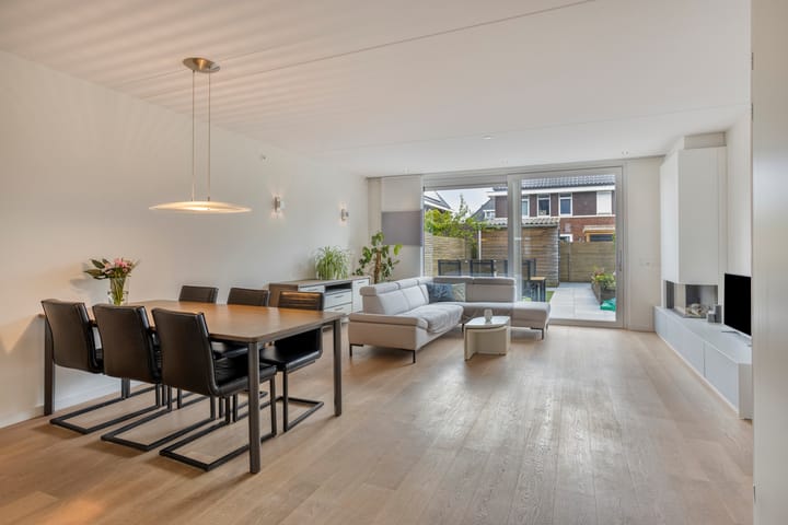 Tussenwoning te koop: Cantatehof 27, Rosmalen