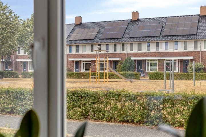 Tussenwoning te koop: Cantatehof 27, Rosmalen