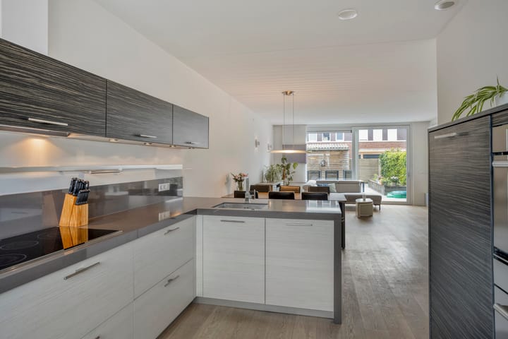 Tussenwoning te koop: Cantatehof 27, Rosmalen