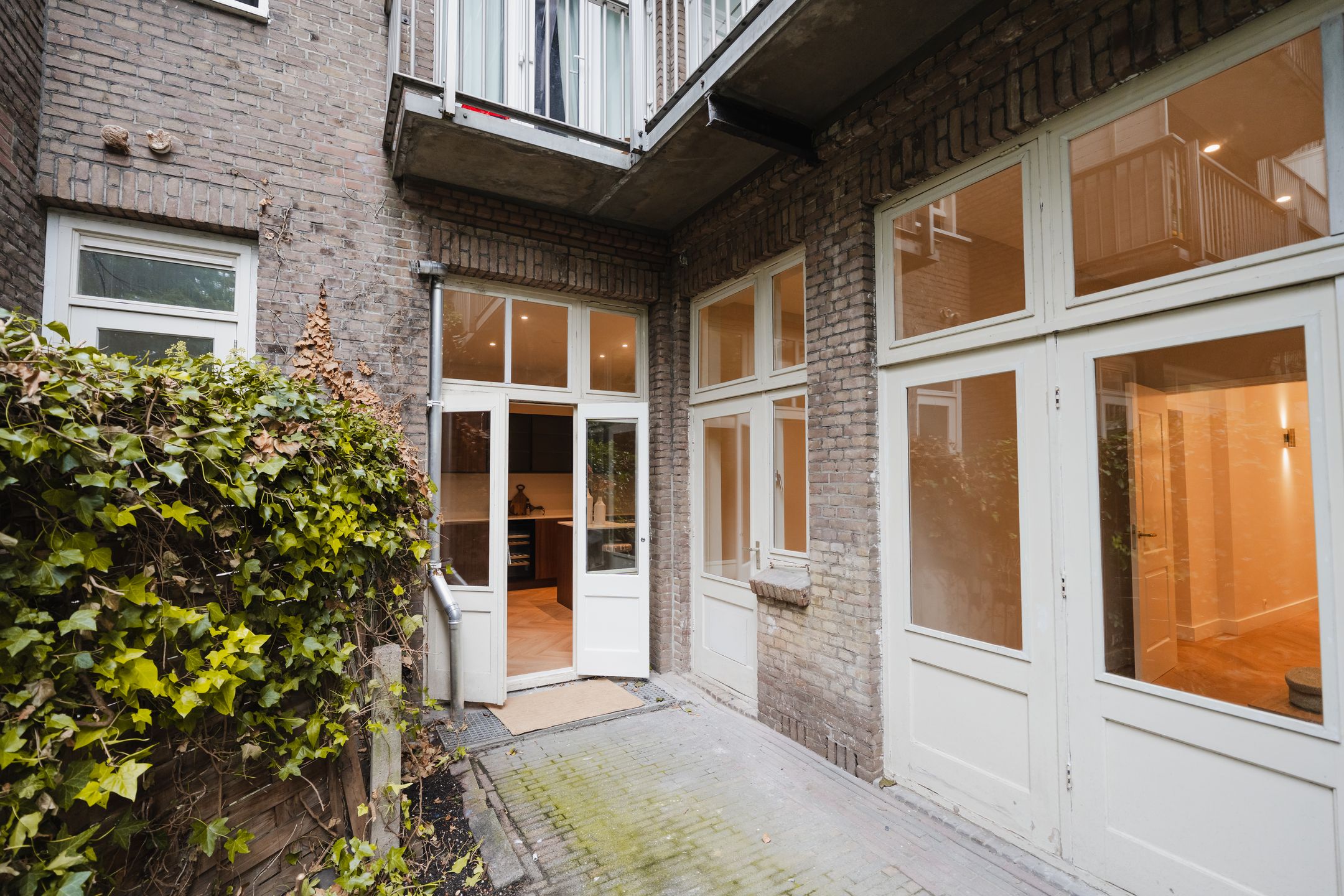 Photo 30 of Haarlemmermeerstraat 18
