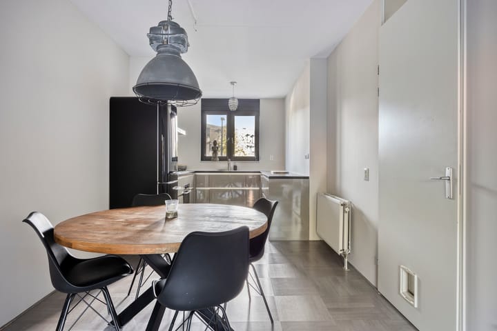 Hoekwoning te koop: Koningslinde 1, Zevenaar