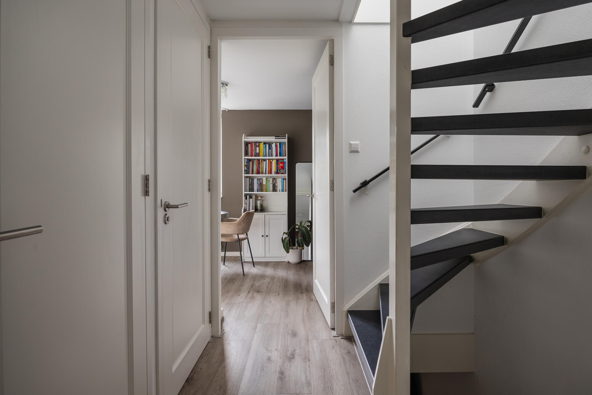 Photo 36 of Raanhuisstraat 13