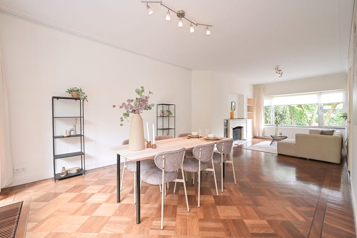 Tussenwoning te huur: Van Wouwstraat 6, 'S-Gravenhage
