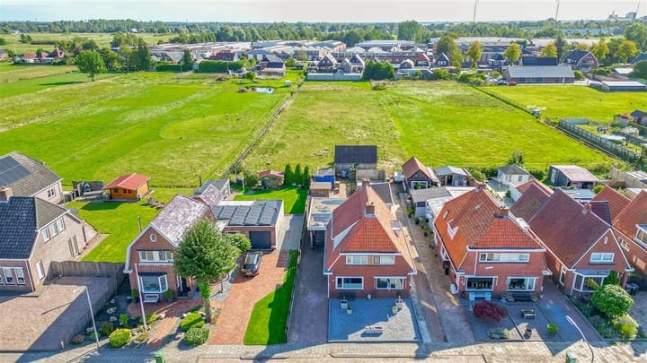 Photo 2 of Middenweg 131