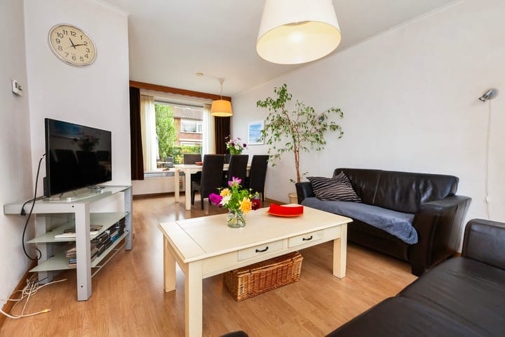 Photo 4 of Dr. A. de Haanstraat 10
