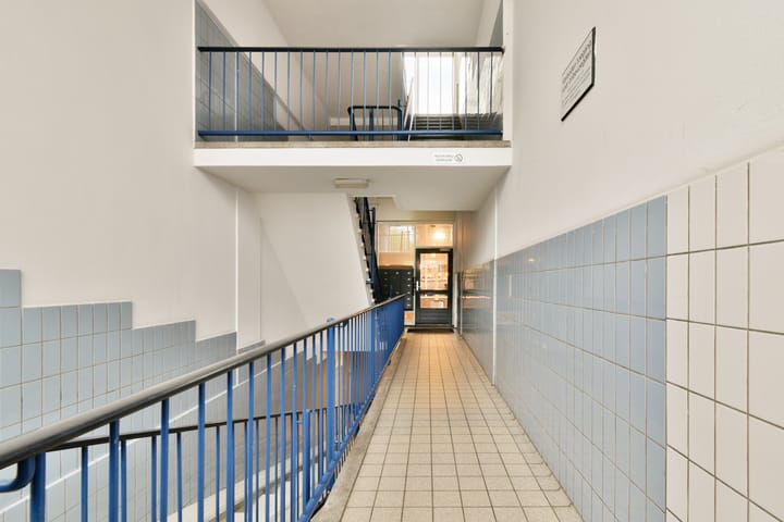 Appartement te koop: Van Oldenbarneveltplein 122, Dordrecht