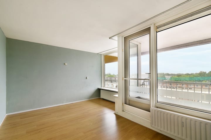 Appartement te koop: Van Oldenbarneveltplein 122, Dordrecht