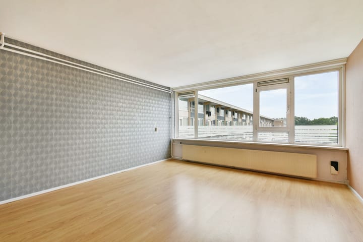 Appartement te koop: Van Oldenbarneveltplein 122, Dordrecht