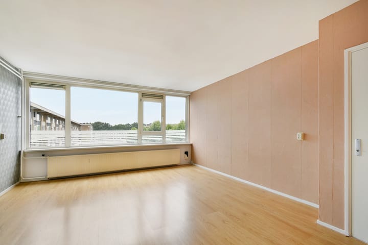 Appartement te koop: Van Oldenbarneveltplein 122, Dordrecht