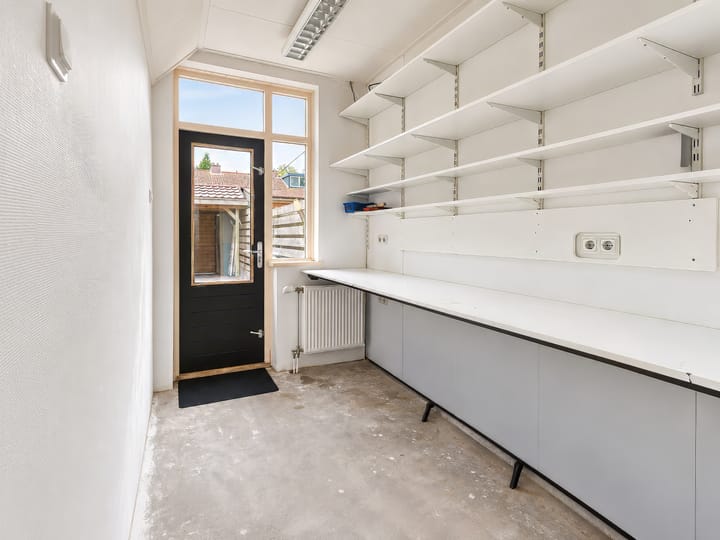 Tussenwoning te koop: Weberstraat 24, Hilversum