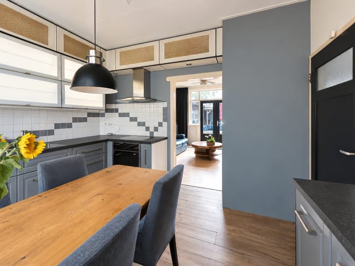 Tussenwoning te koop: Weberstraat 24, Hilversum